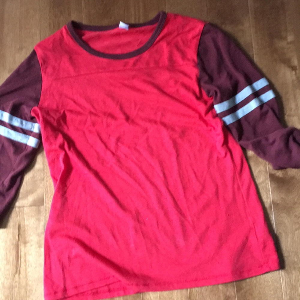 Red/maroon tee shirt